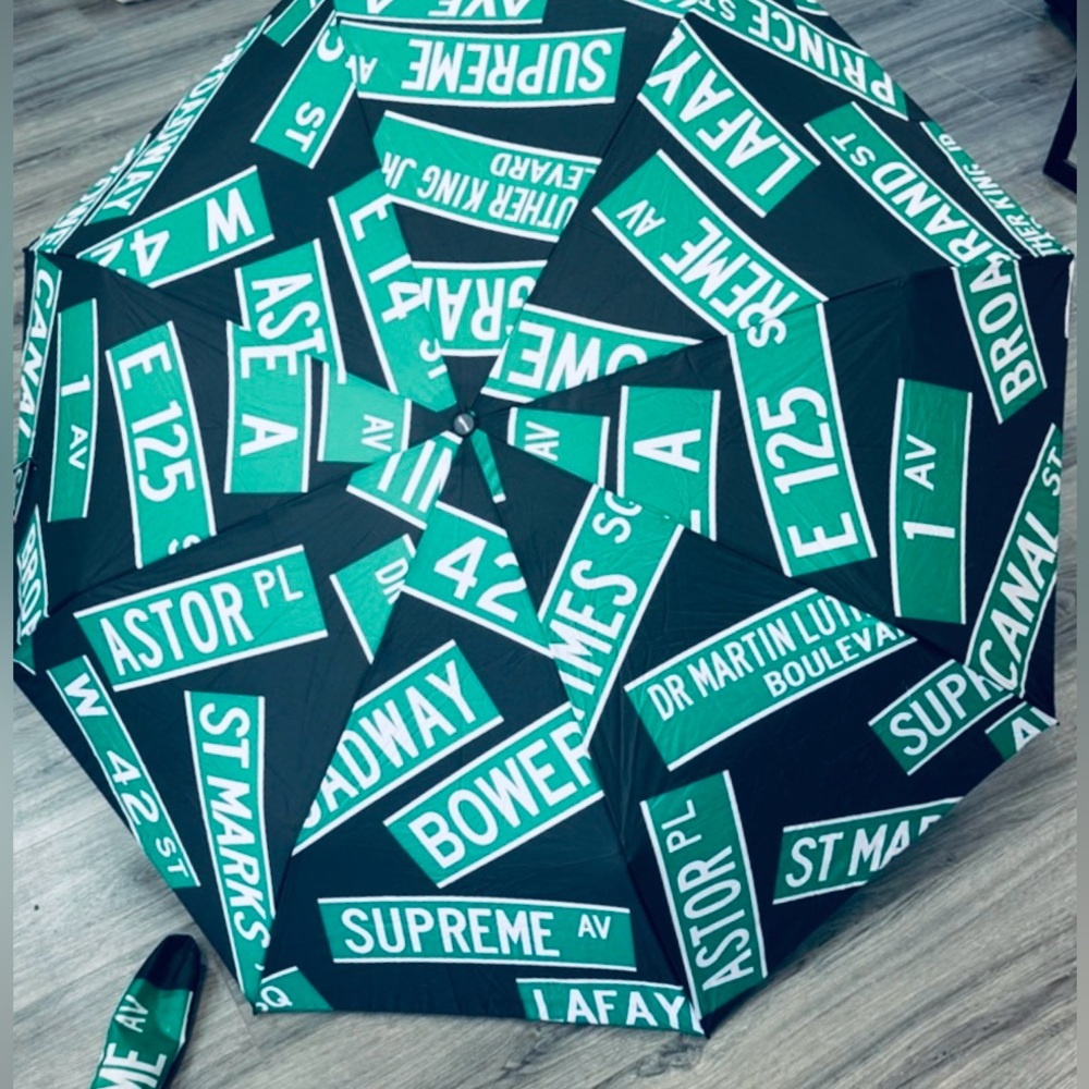Supreme umbrella